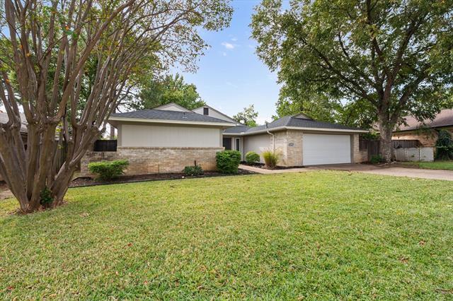 Building Photo - 5806 Village Glen Trail