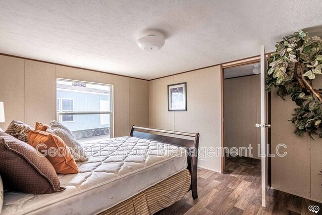 Building Photo - 57 Shady Cir