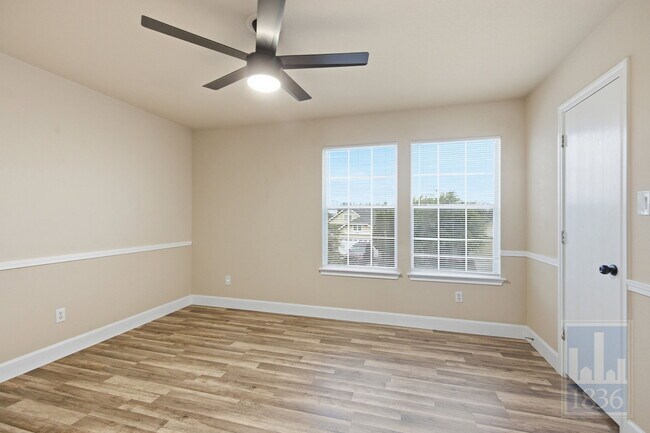 Building Photo - 13016 Wedding Dr
