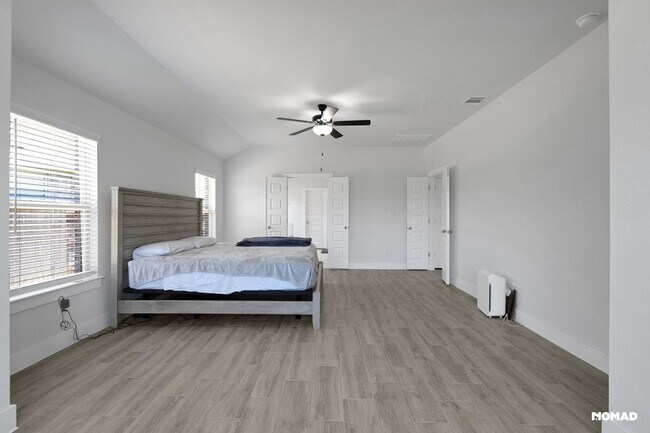 Building Photo - 1821 Arapaho Mountain Pass