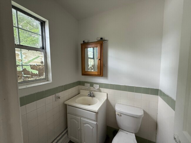 Building Photo - 106 Angel Dr