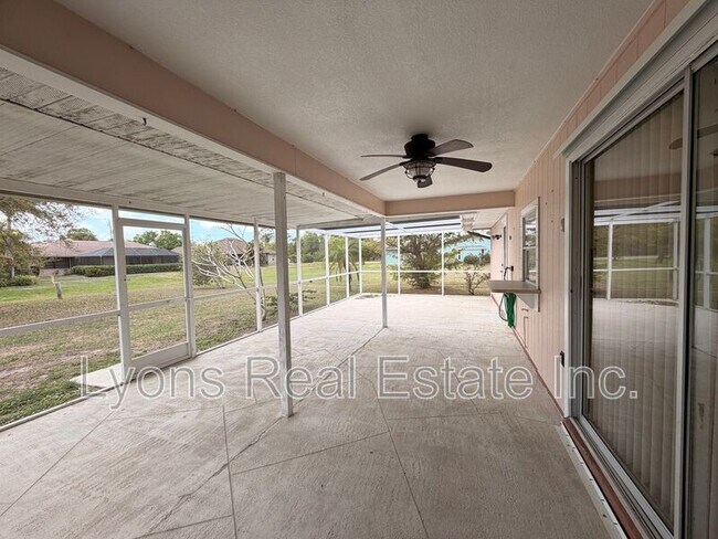 Building Photo - 25043 Palisade Rd