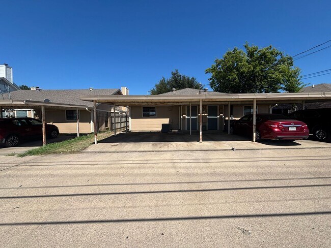 Building Photo - 2422-2424 Sherry Street