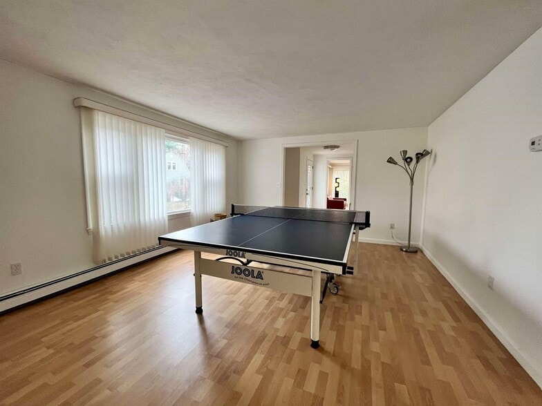 Building Photo - 22 River Bend Cir