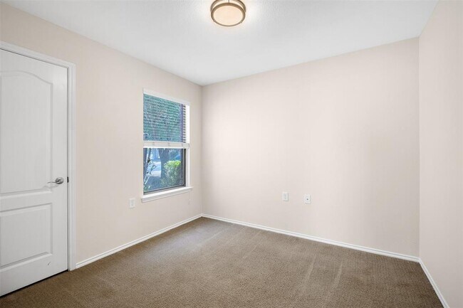 Building Photo - 6905 Derby Downs Dr