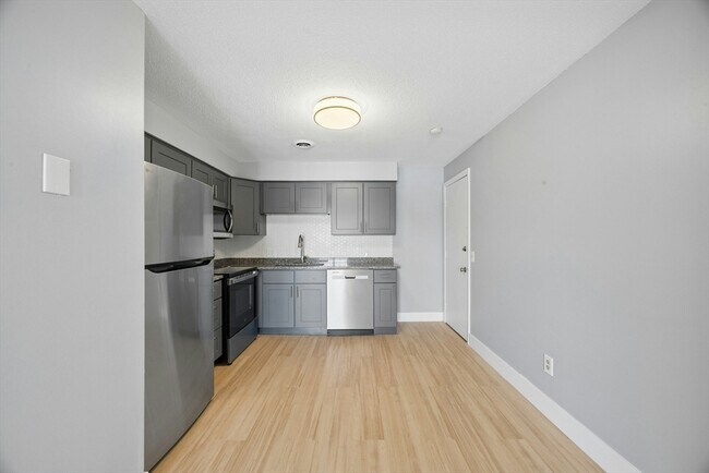 Building Photo - 244 Mt Vernon St