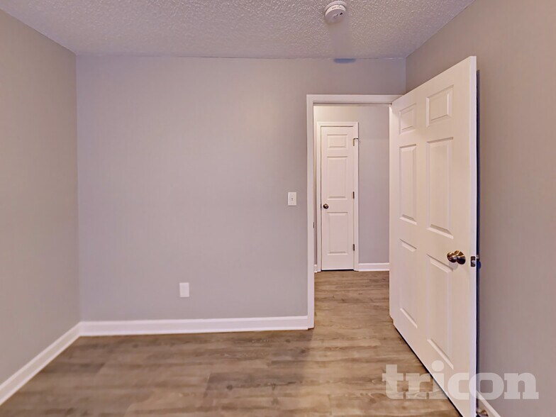 Building Photo - 891 Anchor Way NE