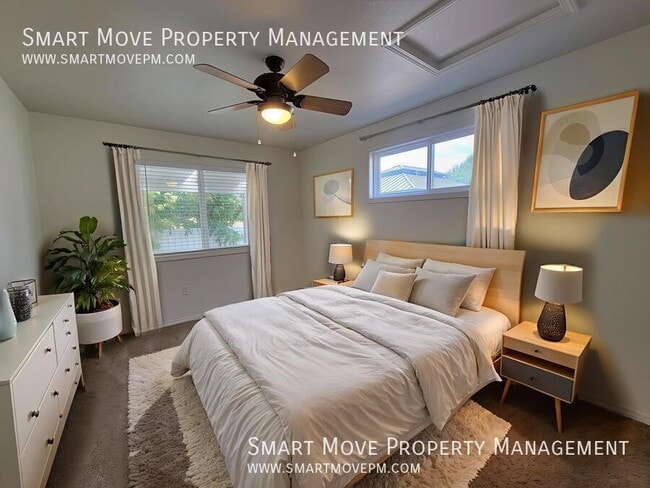 Building Photo - 9978 W Sleepy Hollow Ln