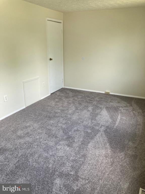 Building Photo - 6632 Pebble Ct