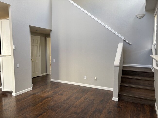 Building Photo - Terrific Brentwood Neighborhood steps from...