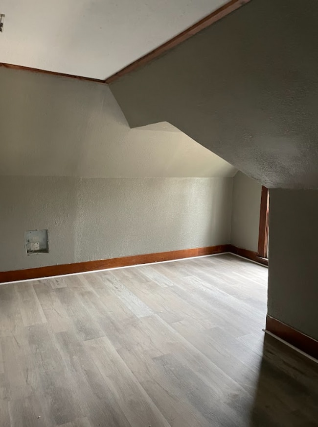 Building Photo - 216 N Lynn St