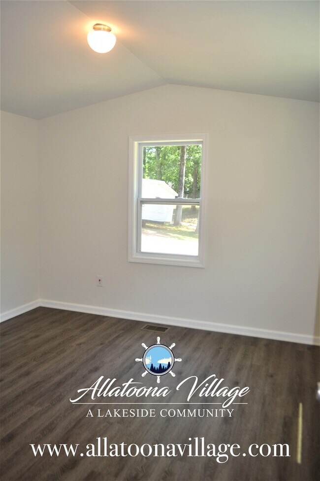 Building Photo - Newly Renovated 2BR/1Bth Lake Allatoona Home, Pet Friendly, and Community Ammenties