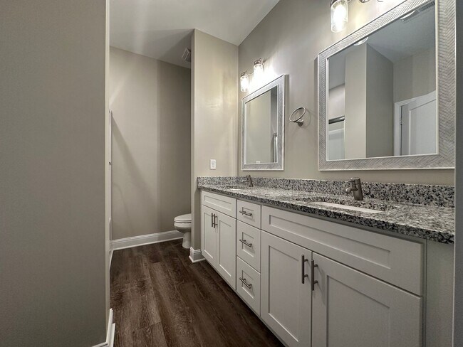 Building Photo - Great home in a well established neighborhood.