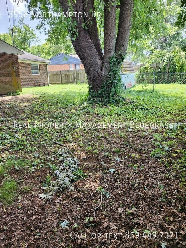 Building Photo - 3958 Northampton Dr