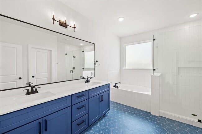 Building Photo - 1608 Kit Cir