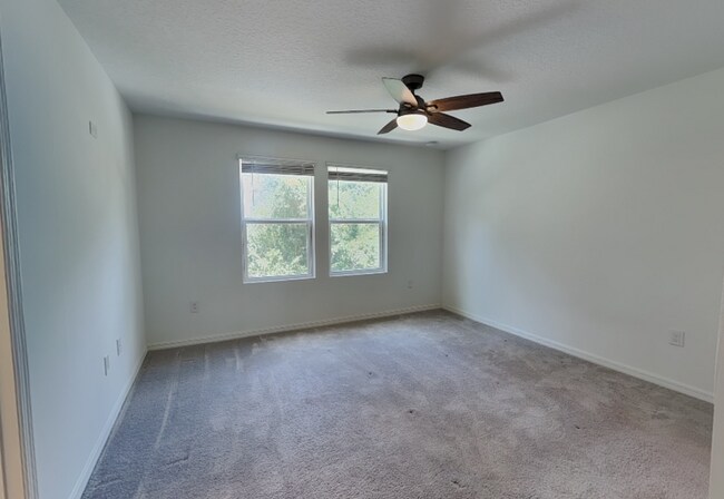 Building Photo - 4830 Revolutionary Wy