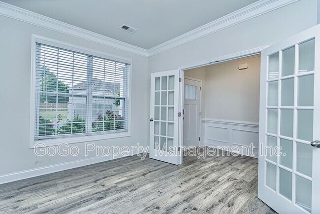 Building Photo - 110 Northwild Dr