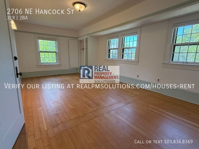 Building Photo - 2706 NE Hancock St