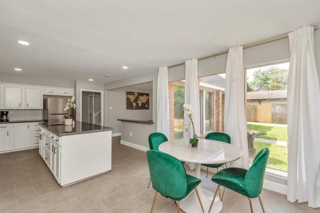 Building Photo - 10719 Kitty Brook Dr