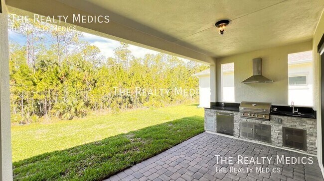 Building Photo - 1440 Nandina Cir
