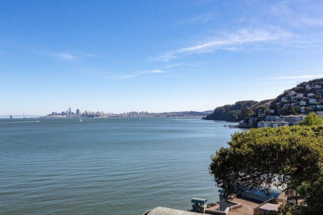 Building Photo - Luxurious Sausalito Breathtaking View Masterpiece! 4BR/3.5BA Home + 1BR/1BA Guest House! Parking!...