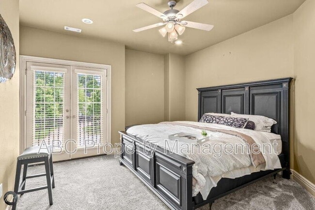 Building Photo - 5106 Sloan Cir