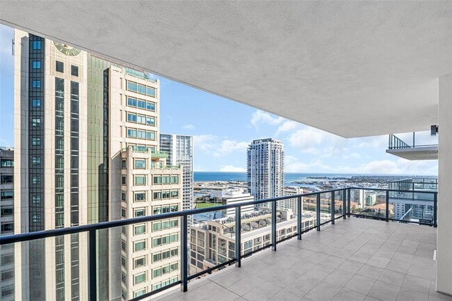 Building Photo - 275 1st Ave S