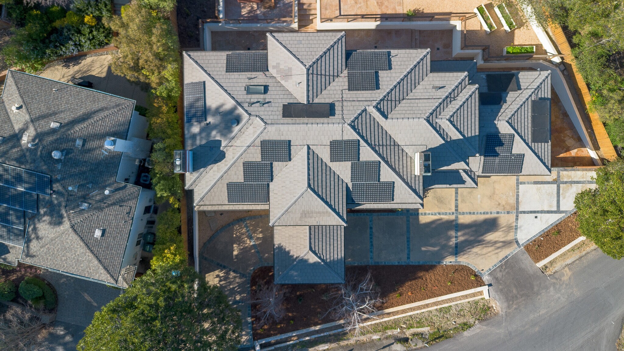 Building Photo - 544 Sunset Way