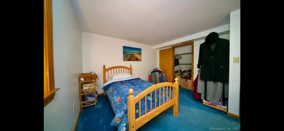 Building Photo - 117 Snipsic Lake Rd