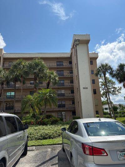 Building Photo - 4640 Lucerne Lakes Blvd W