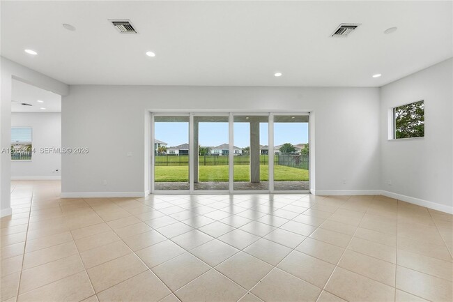 Building Photo - 15239 Goldfinch Cir