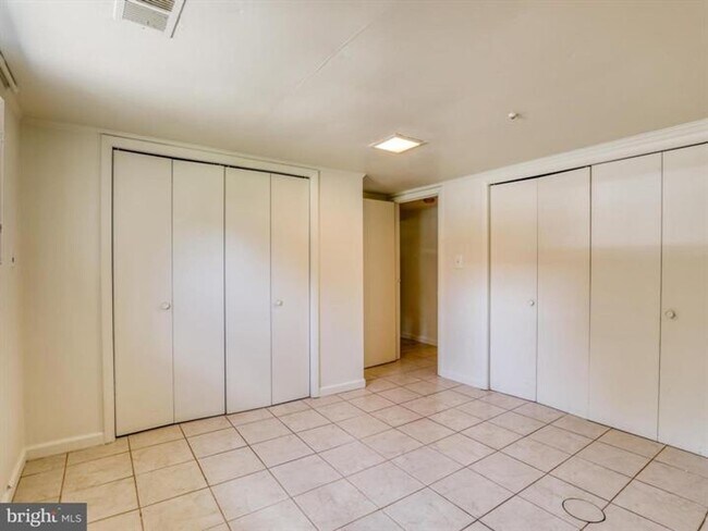 Building Photo - 103 N Church St