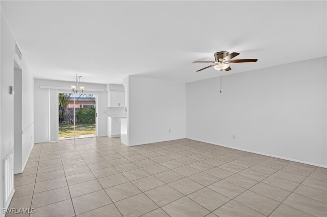 Building Photo - 3408 Poinciana St