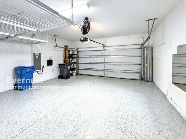 Building Photo - 10641 Cardera Dr