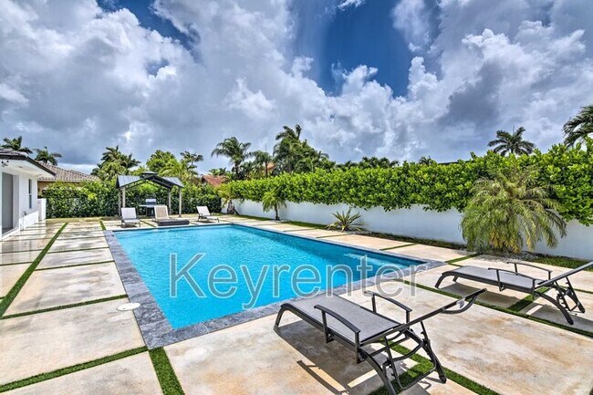 Primary Photo - 3001 SW 111th Ct
