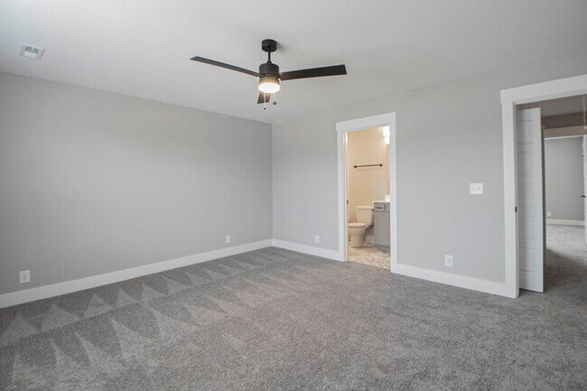 Building Photo - 403 Jonathan Wade Cir