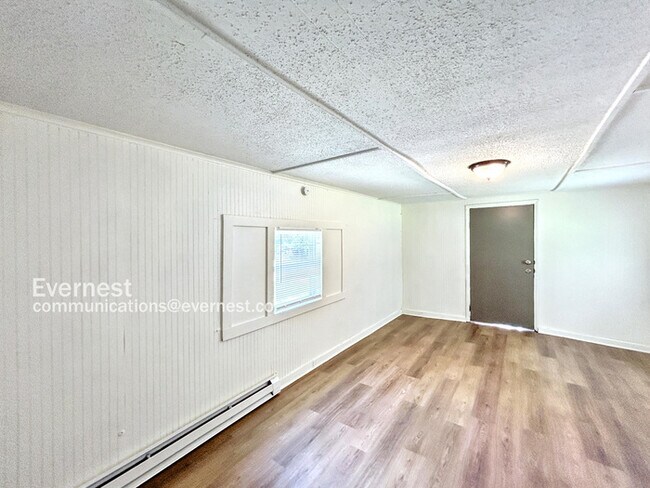 Building Photo - 2193 Clifton Ave