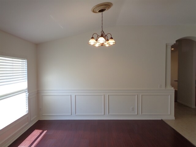 Building Photo - 7752 Blue Spring Dr