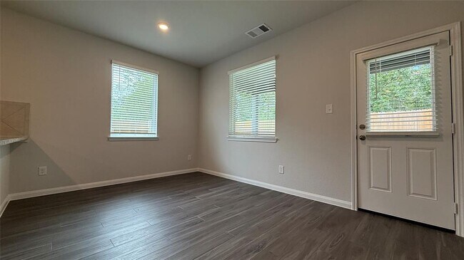 Building Photo - 13260 Musky Dr