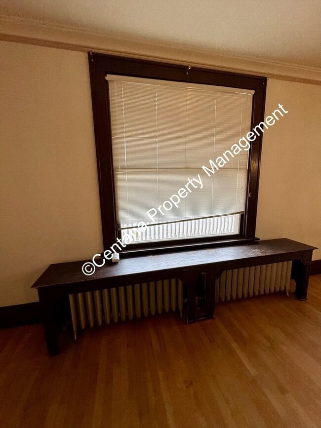 Building Photo - 205-207 N Excelsior Ave