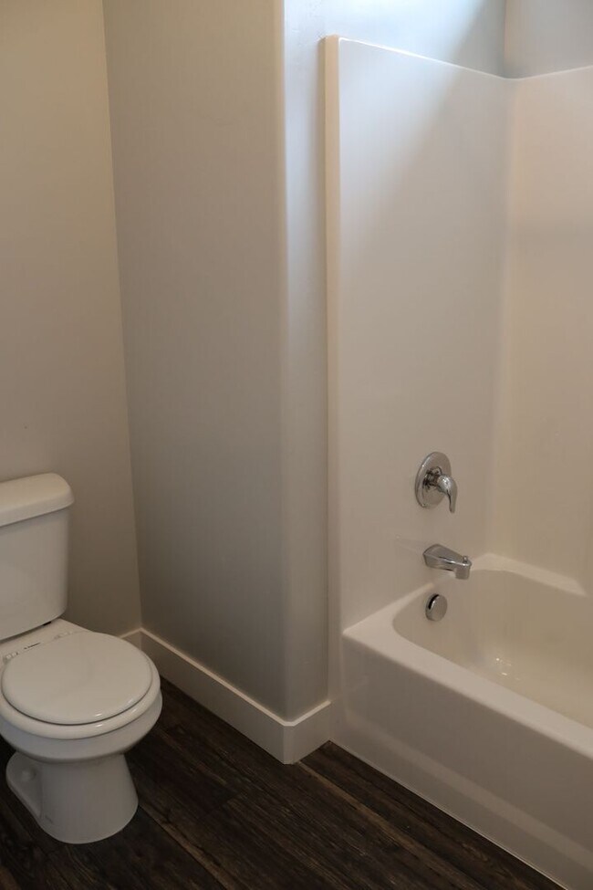 Building Photo - Beautiful Condo in Vineyard