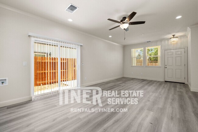 Building Photo - 1511 Bell St