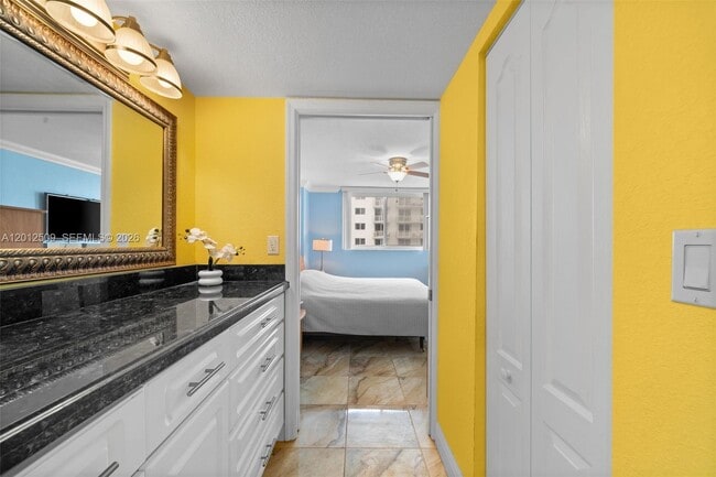 Building Photo - 401 Ocean Dr