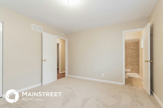 Building Photo - 2756 Tiara Dr