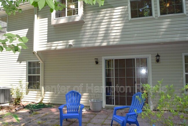 Building Photo - 1125 Lady Ashley Dr