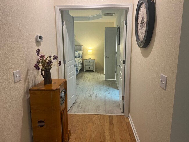 Building Photo - Lovely Furnished Home in The Haven