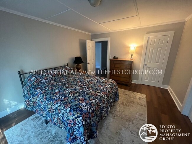 Building Photo - Charming Remodeled Home in the Heart of Or...