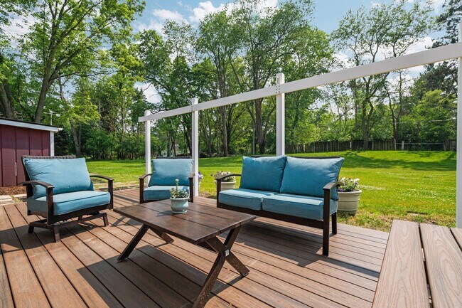 Building Photo - 3673 Pheasant Dr