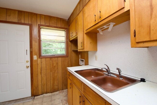 Building Photo - Charming 2BR/1BA in the Heart of Opelika –...