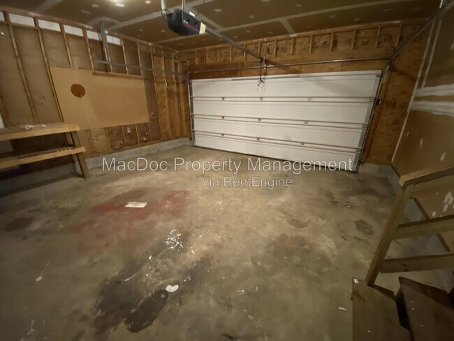 Building Photo - 9 Brown Cir